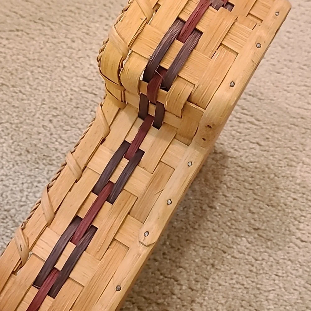 Vintage Hamdmade Cross ✝️  Basket - Picture 4 of 6